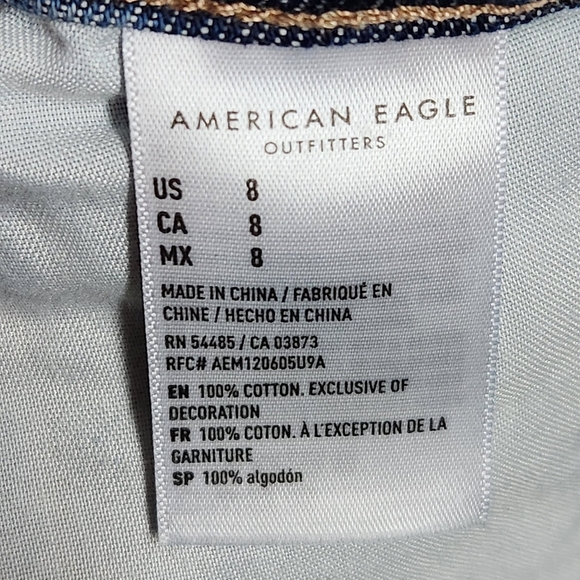 American Eagle Tomgirl distressed denim shorts 8 - Picture 13 of 16